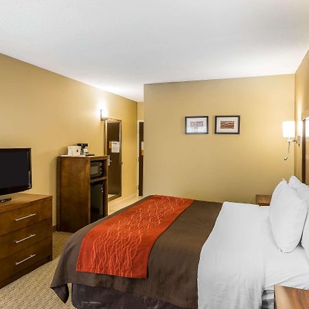Comfort Inn & Suites Dalton Exterior photo